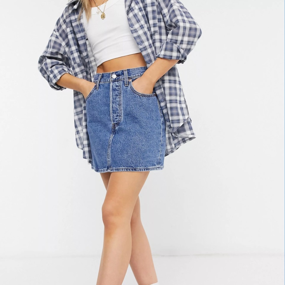 Levi’s Ribcage Denim Skirt Medium Stone Wash
